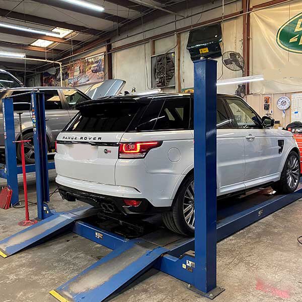 Range Rover workshop Dubai