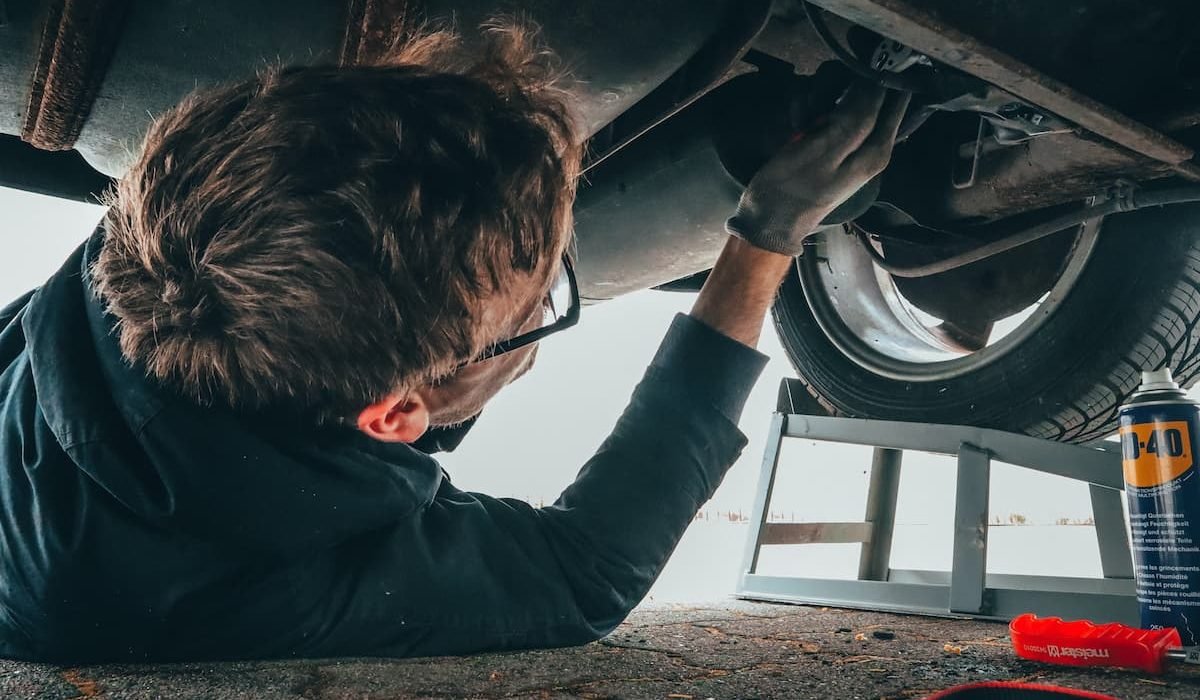 Bentley steering and front suspension inspected in a Dubai workshop
