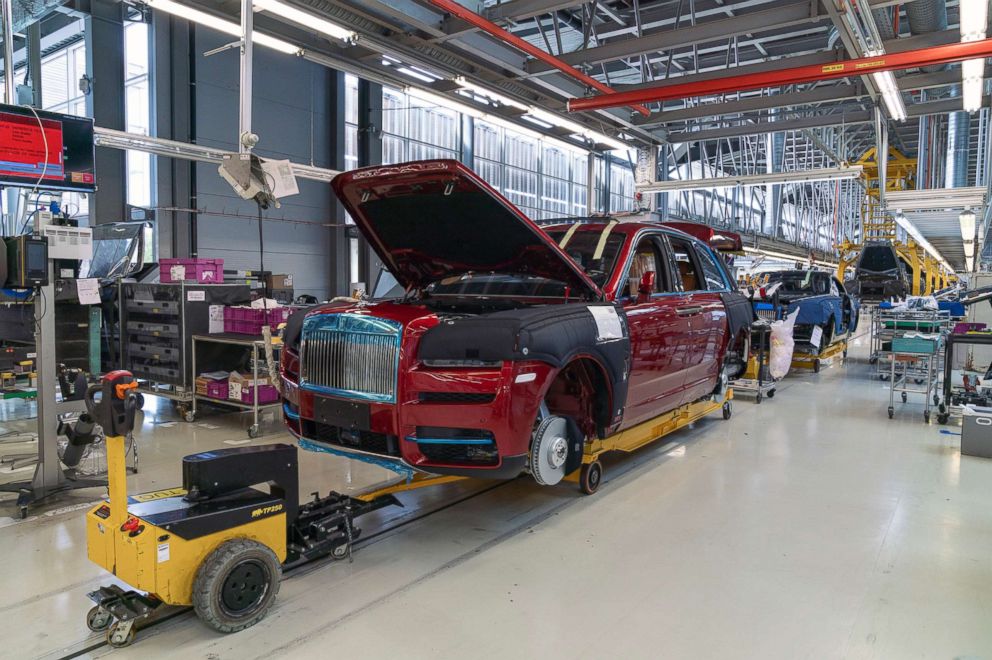 Rolls-Royce vehicle prepared for independent garage assessment in Dubai