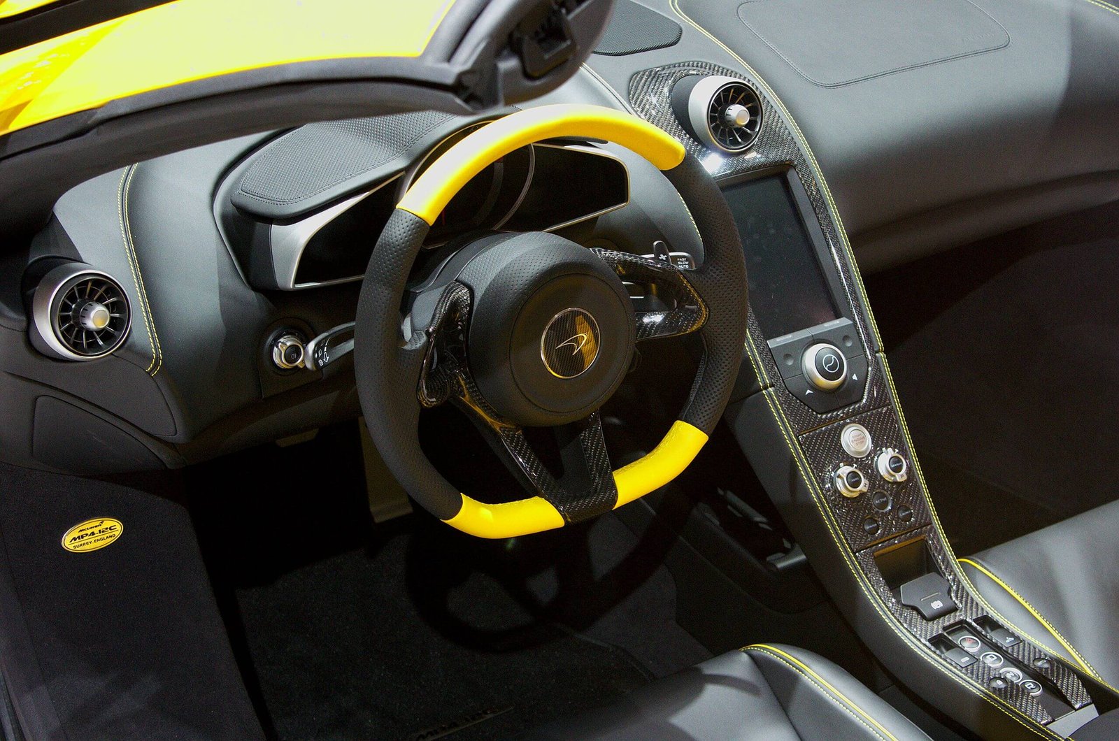 McLaren steering rack and linkage inspection in Dubai