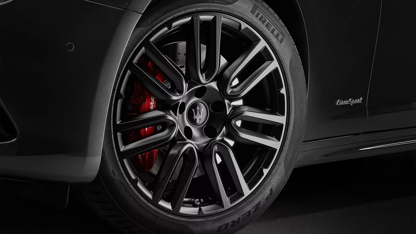 Refinished Maserati alloy wheel at Auto Repair UAE