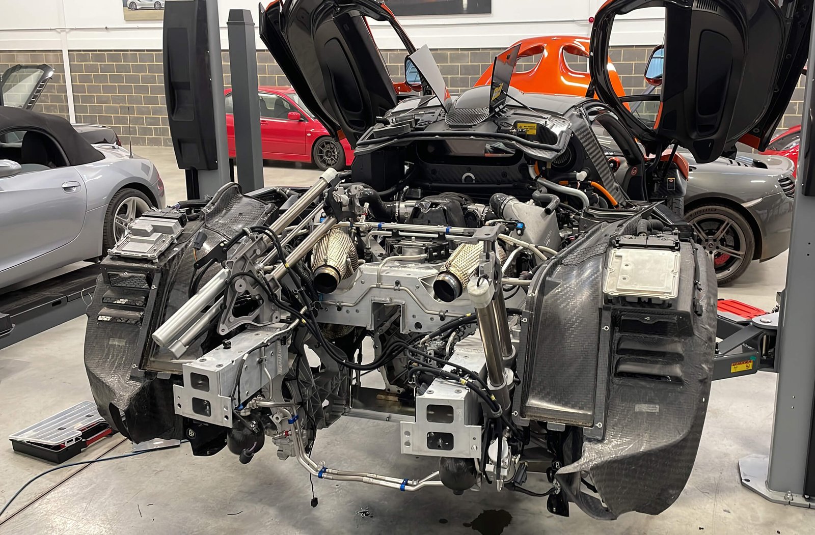 McLaren transmission repair and drivetrain inspection in Dubai