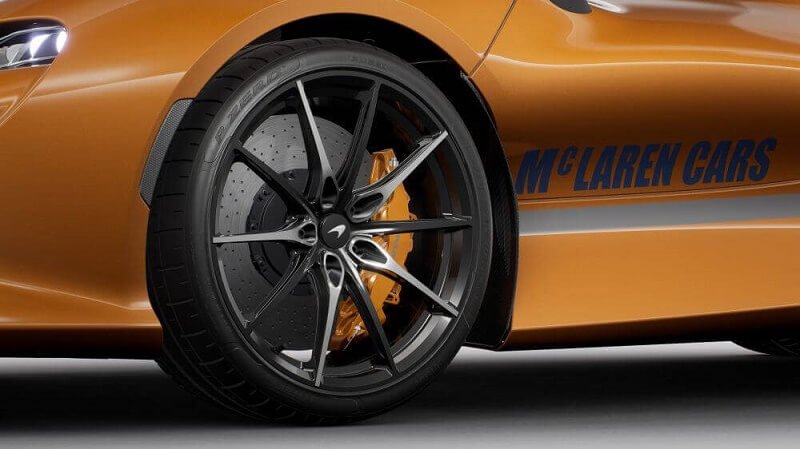 McLaren tyre fitting and inspection in Dubai