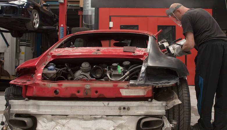 Porsche Body Shop Dubai