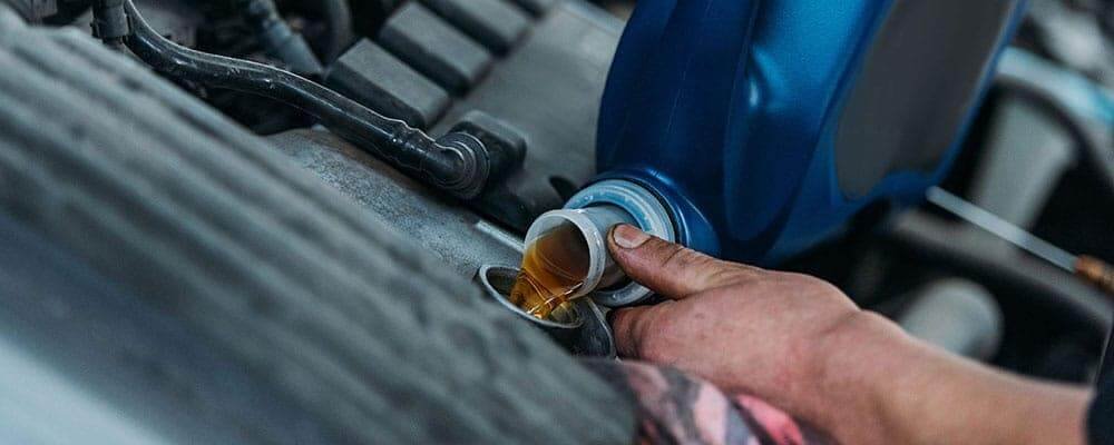 Dodge oil change service in a Dubai workshop
