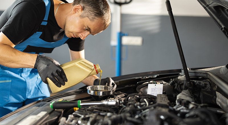 Ferrari oil level and service inspection