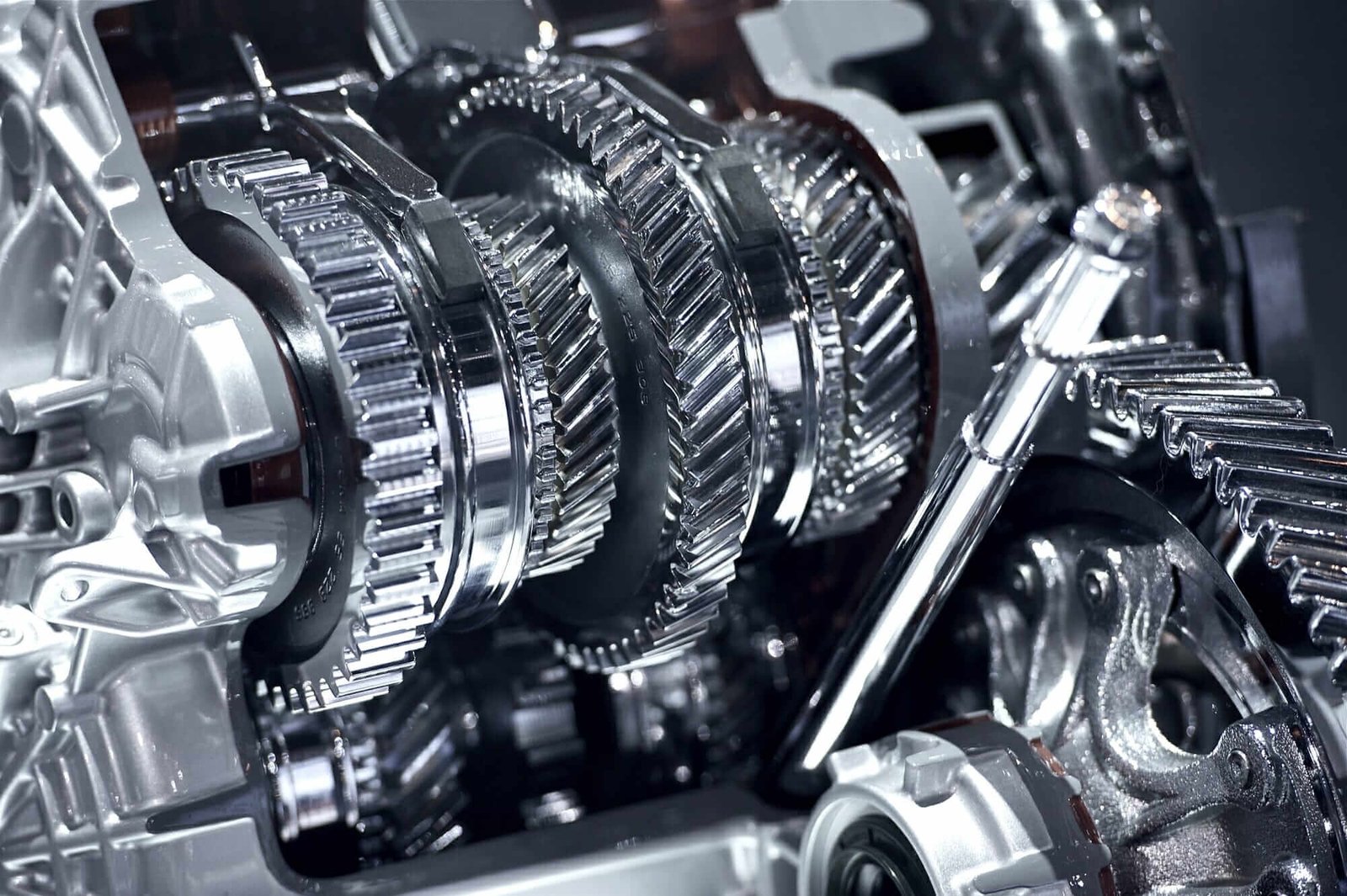 Jeep transmission repair and drivetrain inspection in Dubai