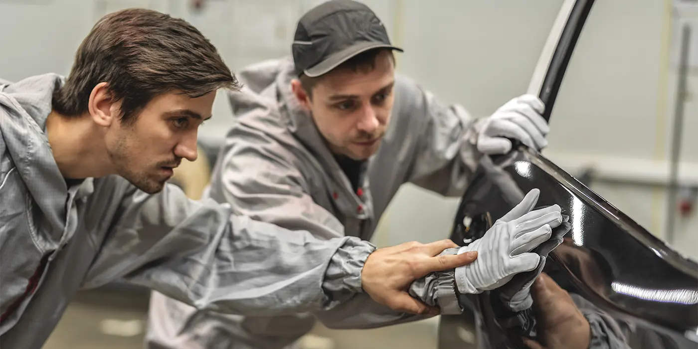 Lincoln panel and paint repair at a Dubai body shop