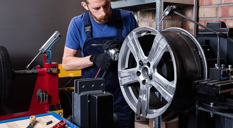 Porsche Rim Repair Dubai workshop inspection