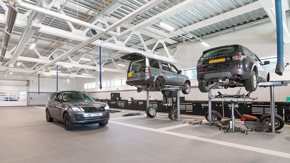 Land Rover mechanical inspection