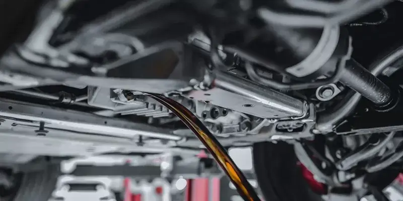 Land Rover engine oil and filter maintenance inspection