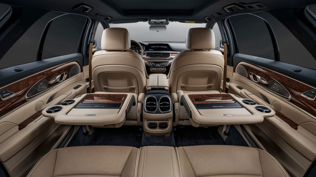 Seven Seater Cars in Dubai