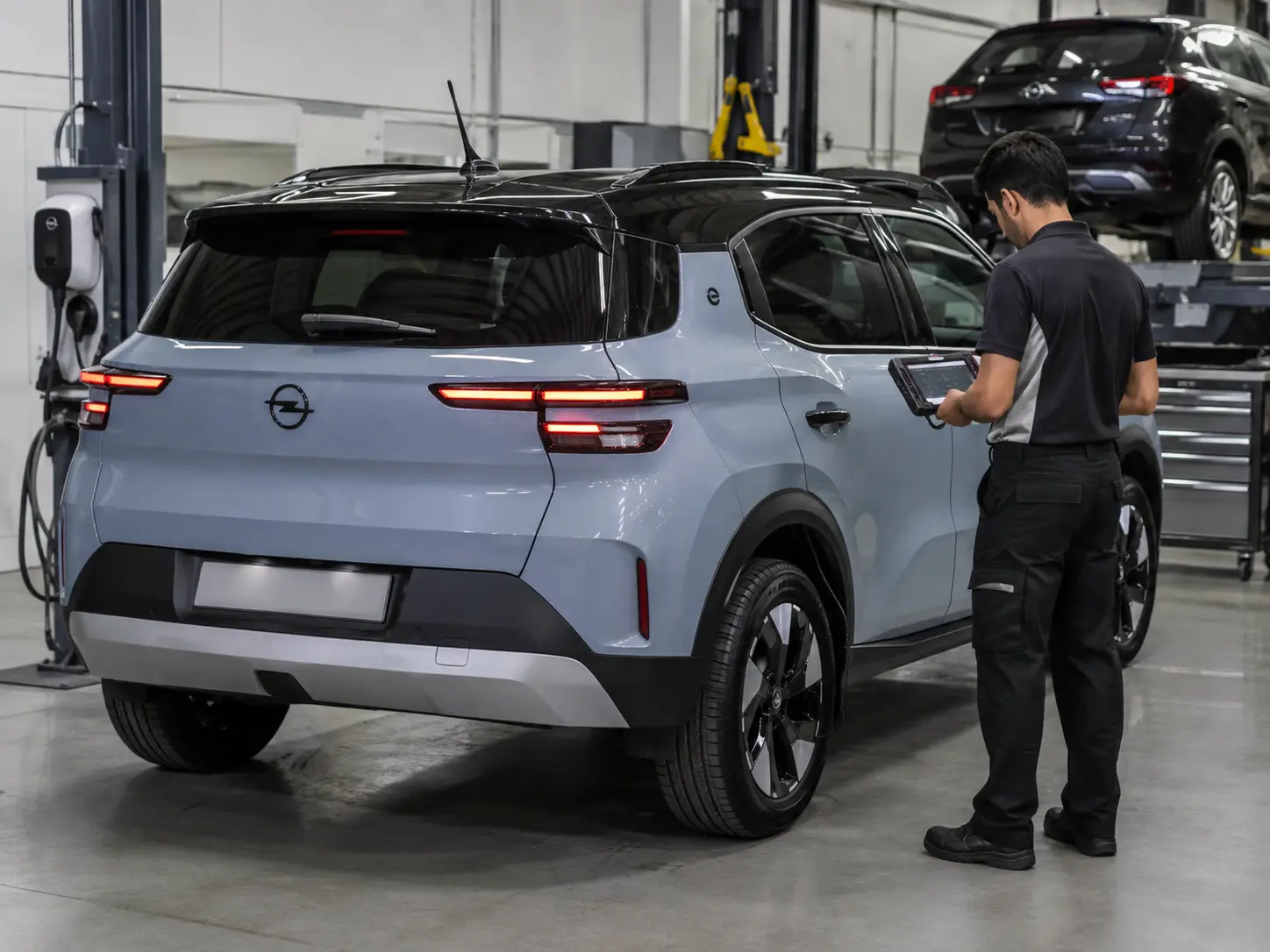 Recent Opel Frontera Electric final diagnostic scan in a workshop